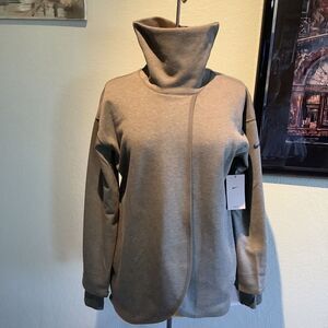 New Nike Dri Fit Woman's Pullover Jacket Size XS